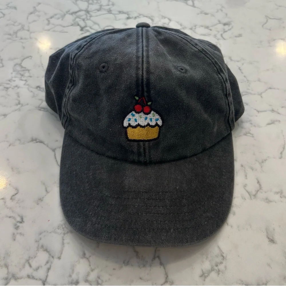 NWT Beechfield Cupcake Charcoal Gray Hat Cap